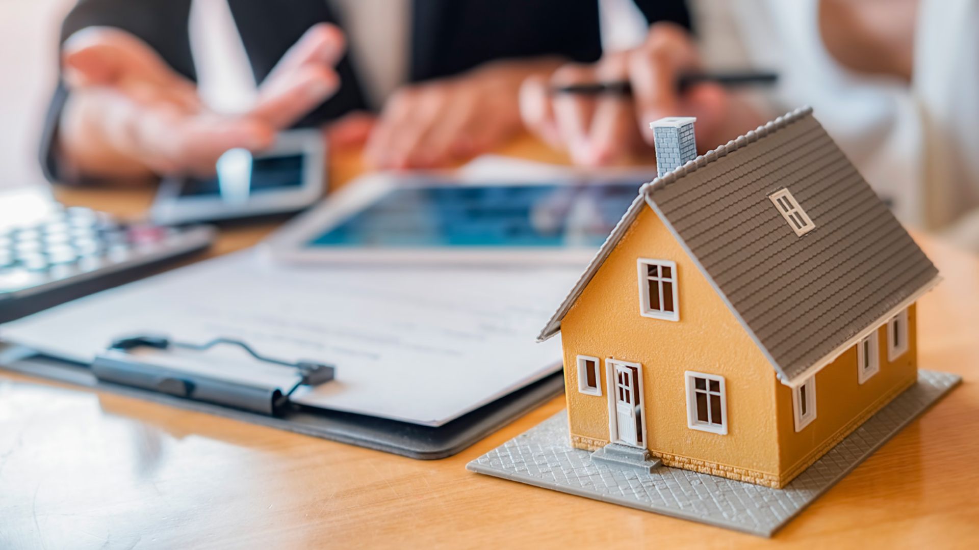 ¿Qué propiedades califican para un préstamo con garantía hipotecaria?